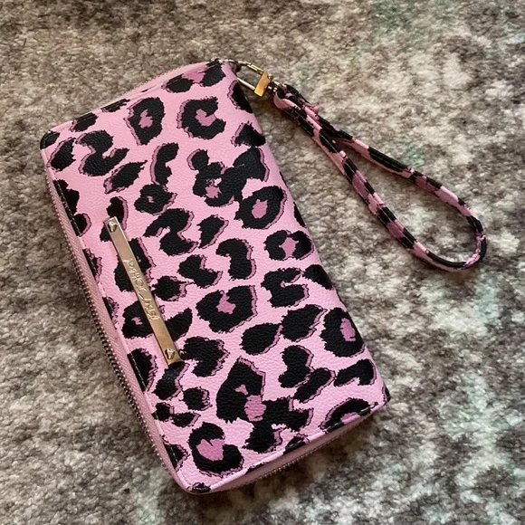 betsy johnson hand wallet - Picture 5 of 5